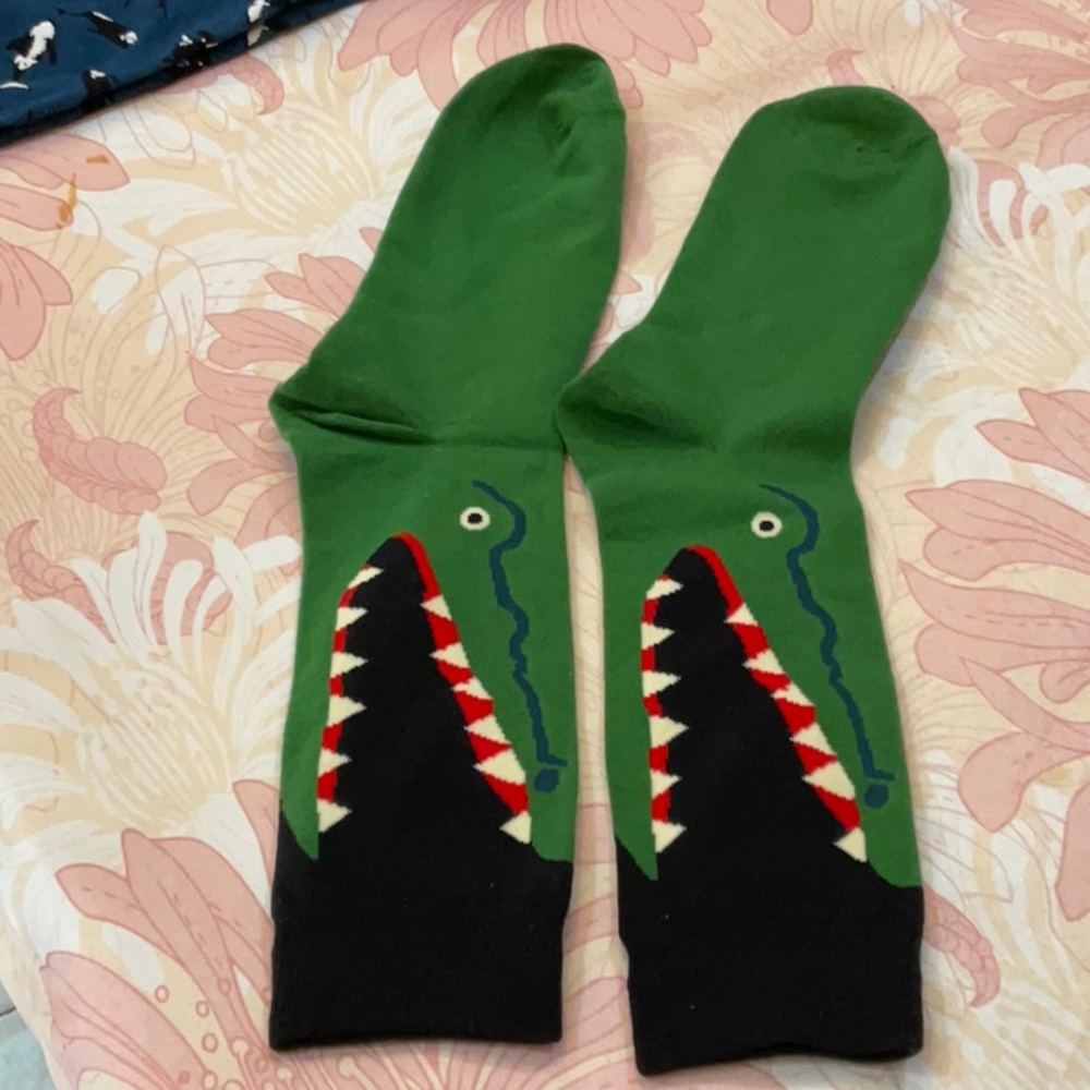 NWOT crocodile socks for men.